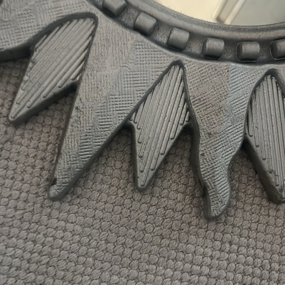 Silvertone sunburst mirror plastic self hanger approx 18”w/ mirror 8" across - Picture 2 of 4